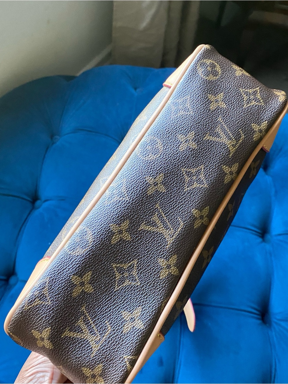 FASHION DESIGNER INSPIRED MONOGRAM SHOULDER BAG - Picture 4 of 16
